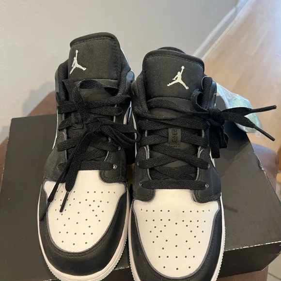 Jordan Tie Dye Dunks NWT - Picture 3 of 4